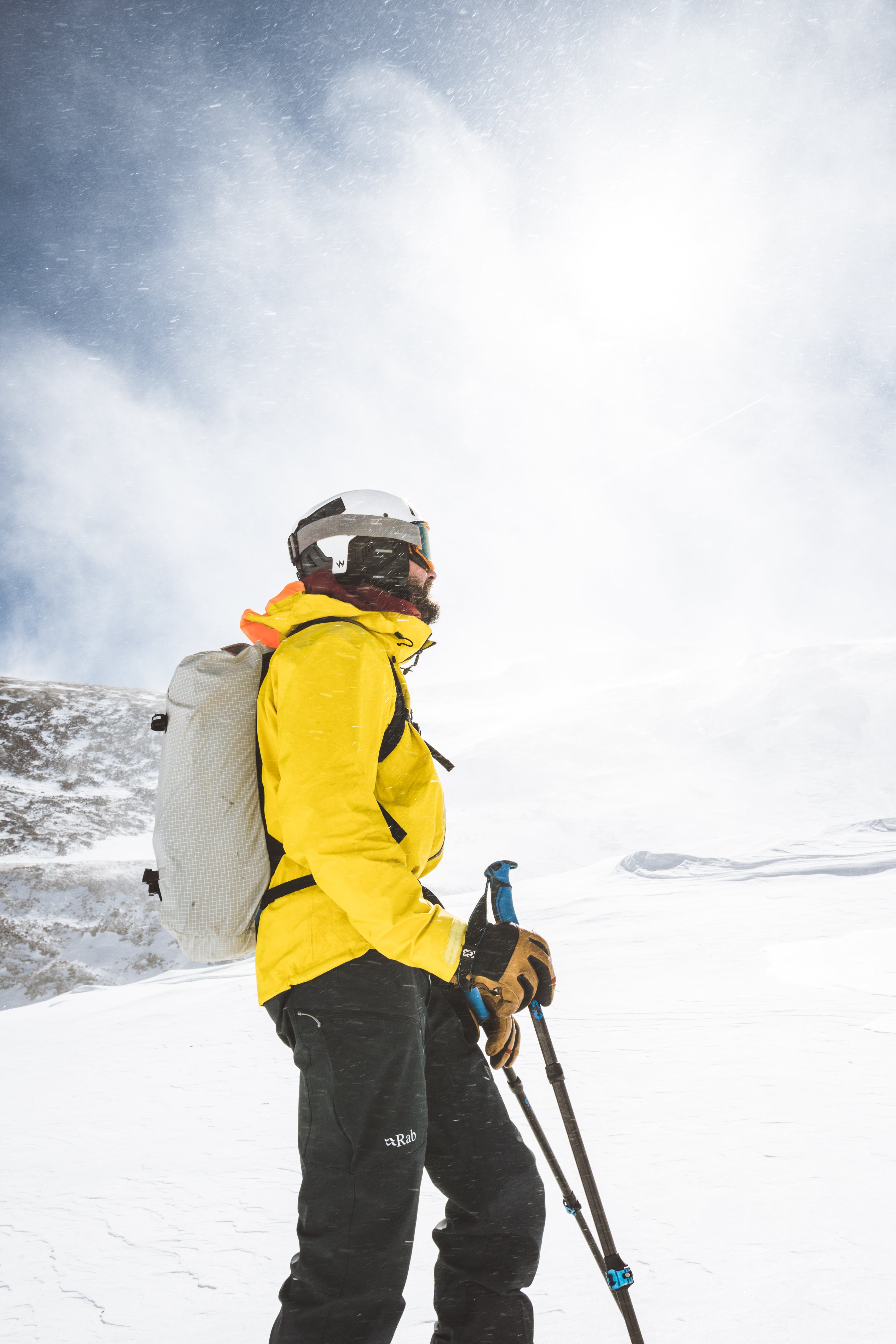 Team Wendy M-216 | w/ Princeton Tec Light & Superior Ventilation | Professional Ski Helmet