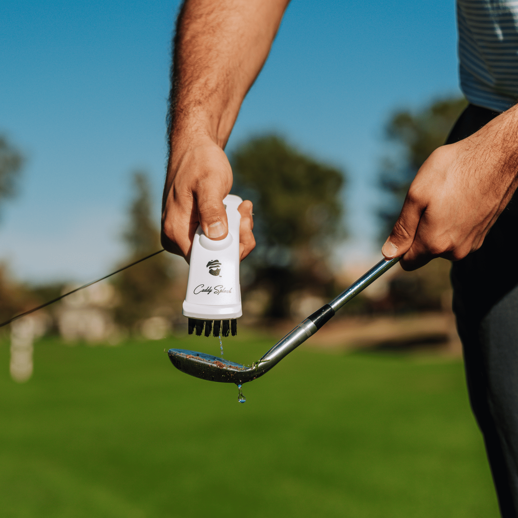 Golf Pocket Mag Towel - White & Ice White Golf Club Water Brush Pro Bundle