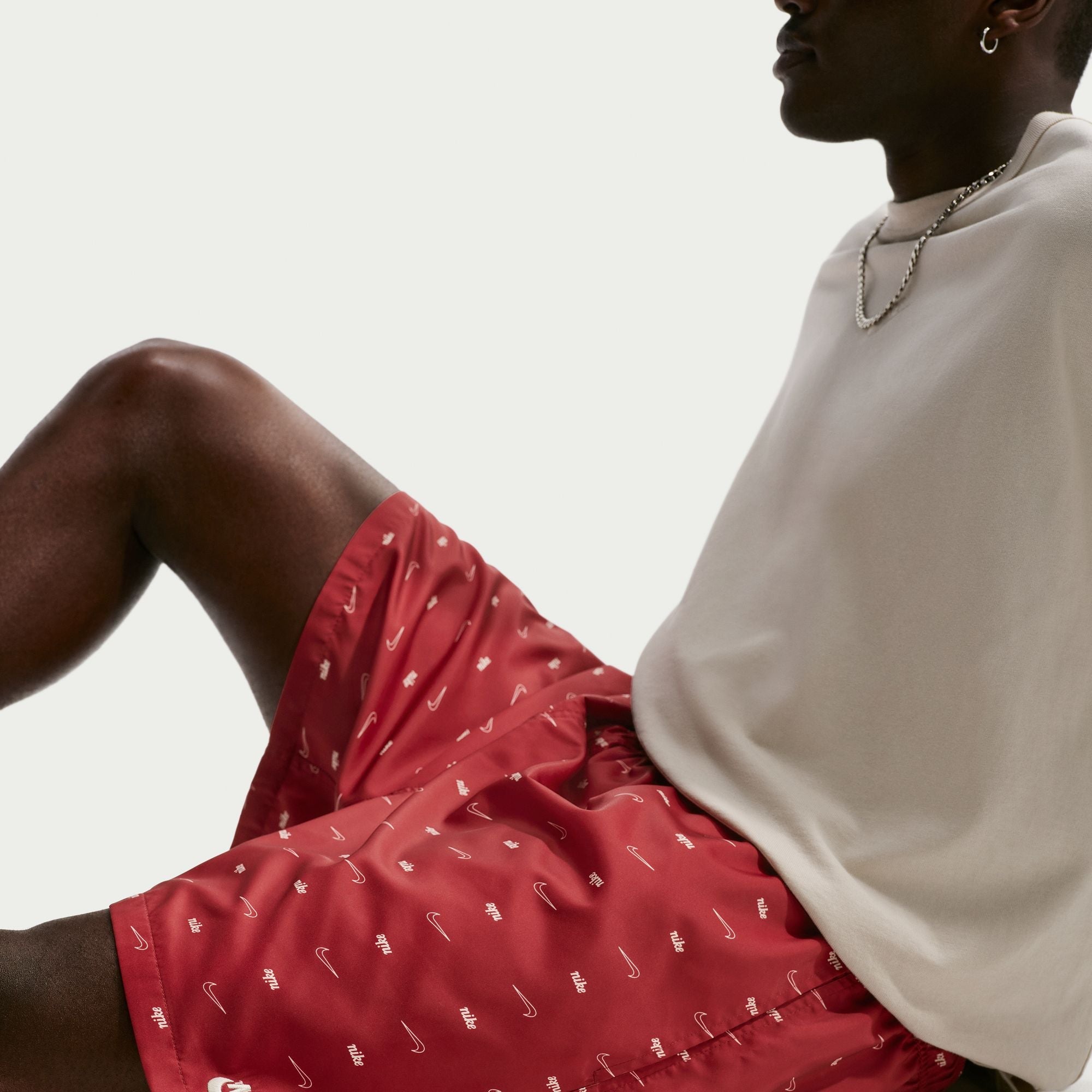 Nike Mens Sportswear Club Woven Flow Shorts - Team Crimson