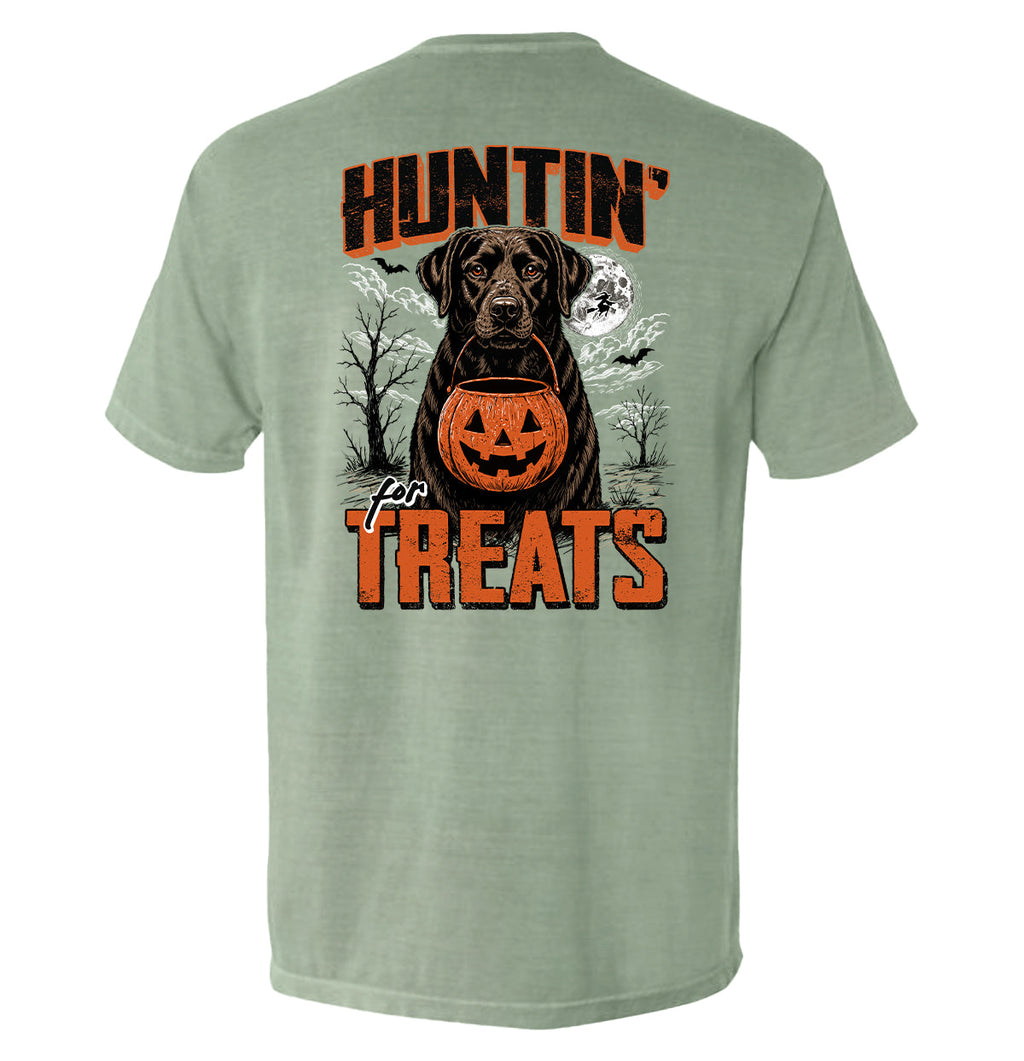 Huntin' For Treats Chocolate Lab