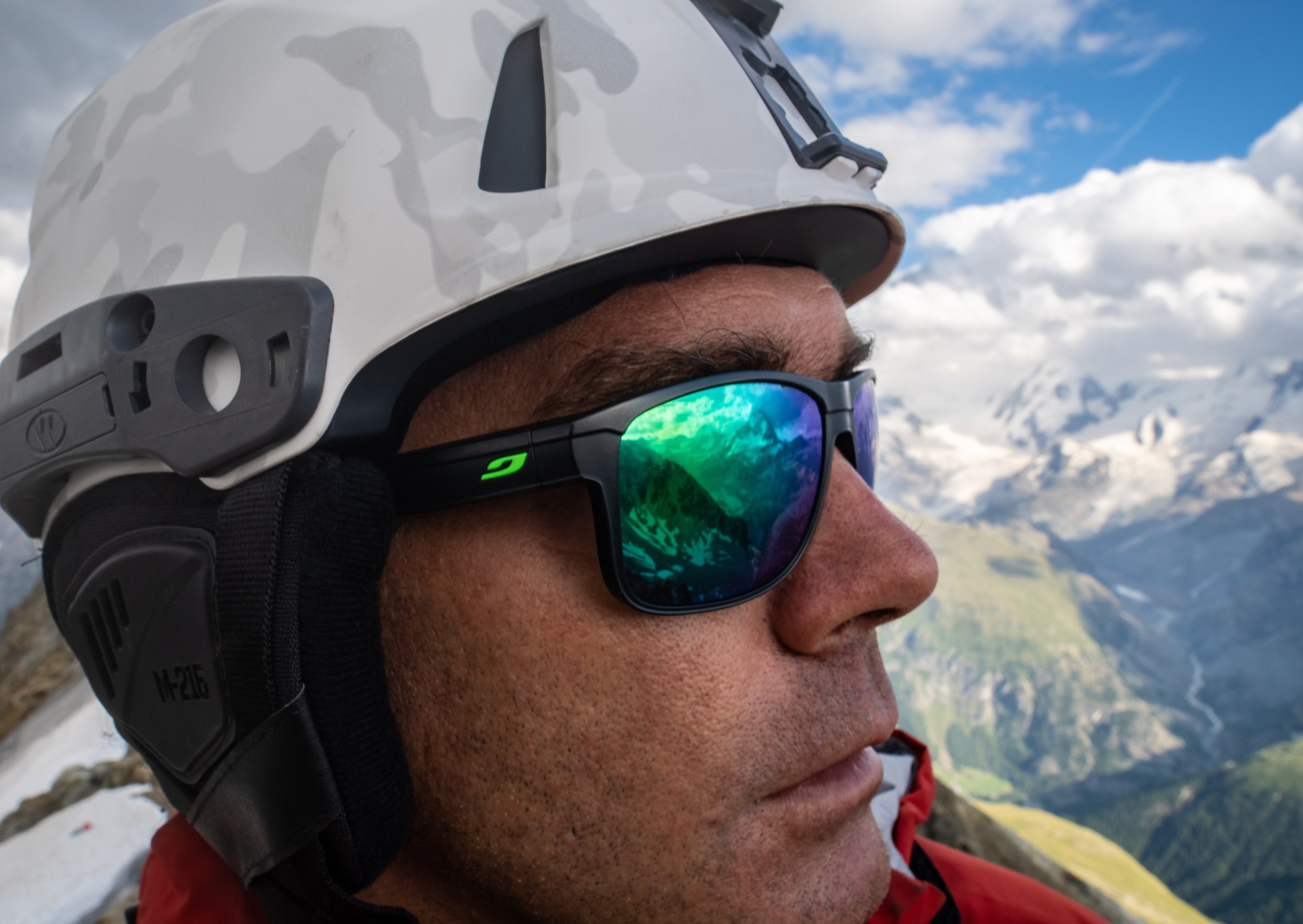 Team Wendy M-216 | w/ Princeton Tec Light & Superior Ventilation | Professional Ski Helmet