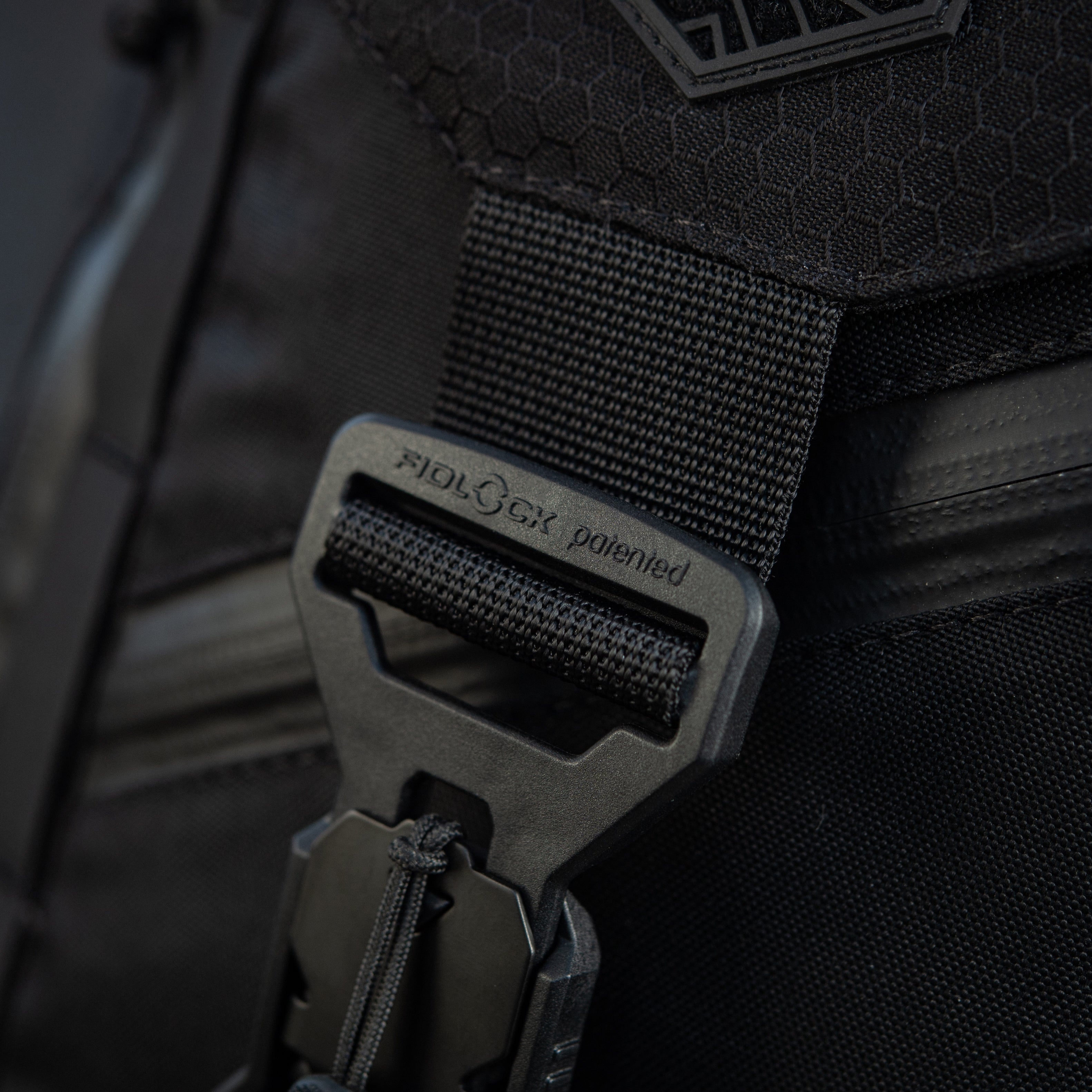 M‑Tac Magnet Shoulder Bag Elite Hex