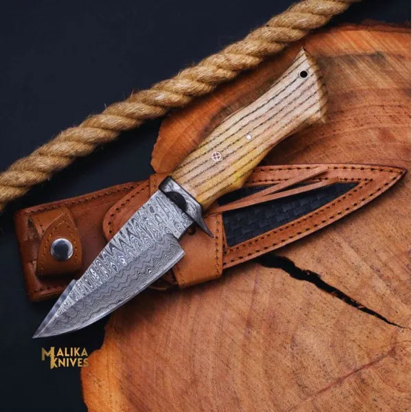 Twist Damascus Hunting Knife with Walnut Handle