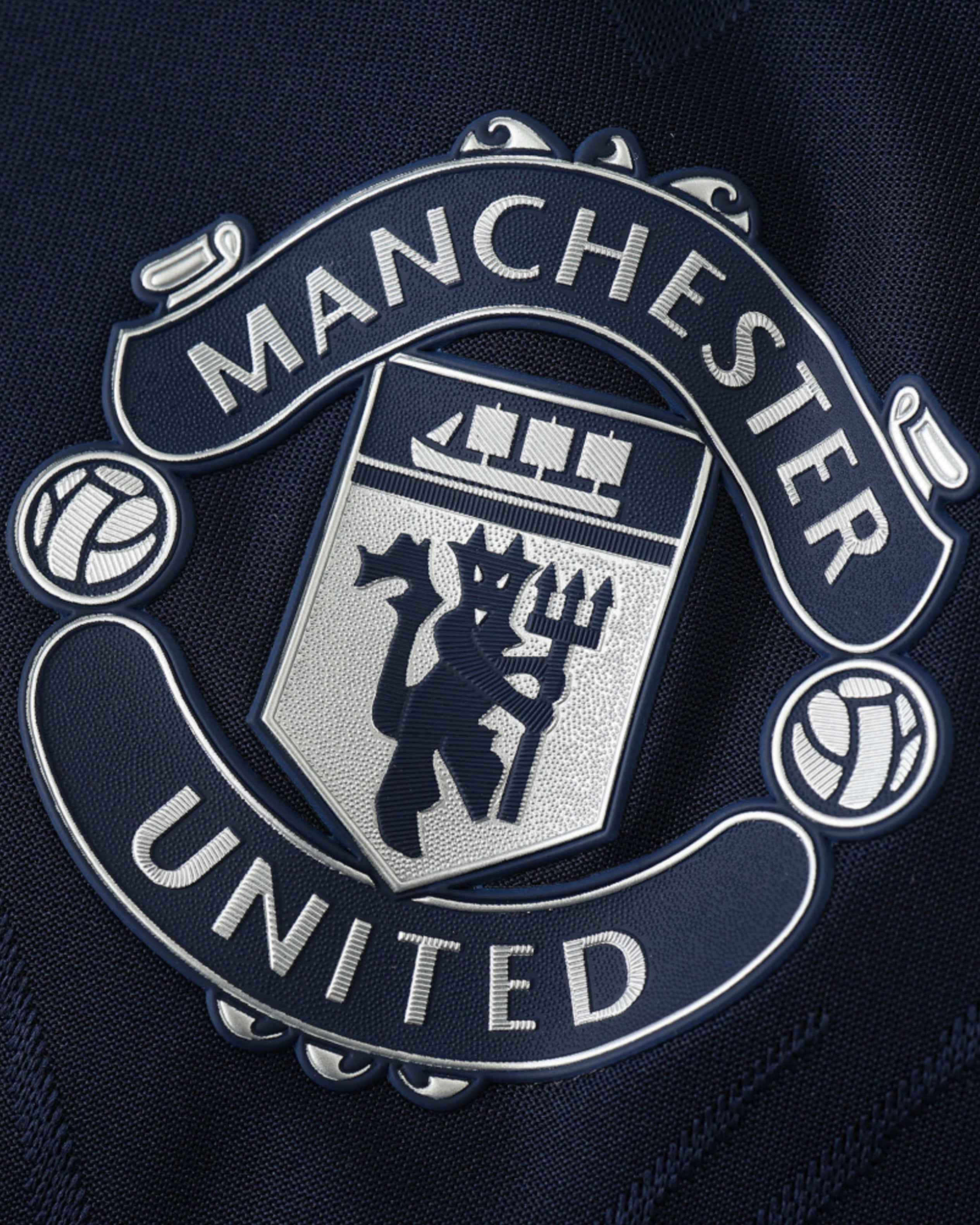 MANCHESTER UNITED TRAINING 2024/25