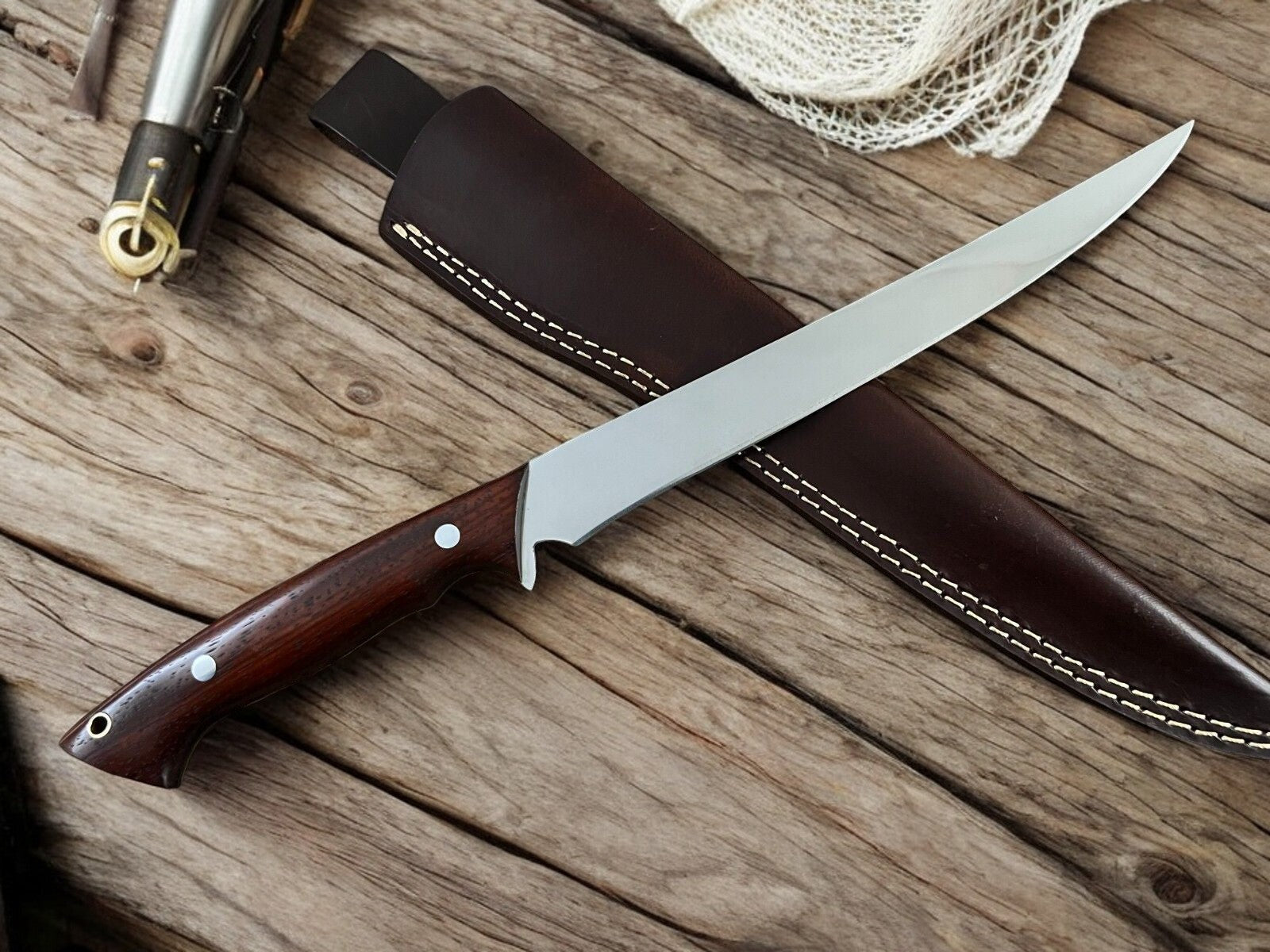 Handcrafted Rosewood Fillet Knife - Precision at 14.4