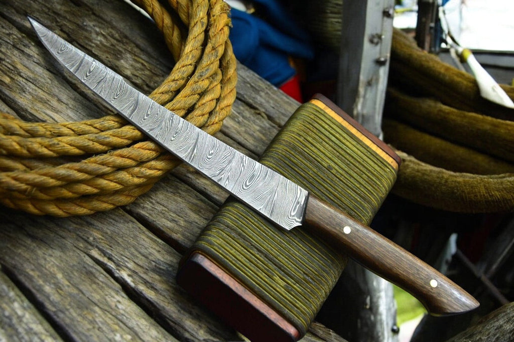 Handmade Damascus Fillet Knife – Walnut Wood Handle